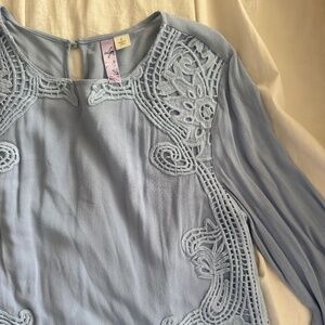 ✨SOLD✨Boutique Blouse